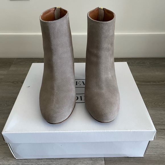 Steve Madden Cynthia Bootie - Picture 6 of 7